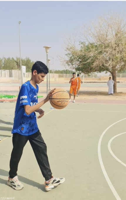 انطلاقة فعالية كرة السلة